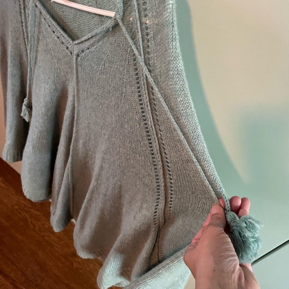 Seafoam (green) Knit cashmere sweater poncho with Tassels - M calypso St Barth - Picture 7 of 7